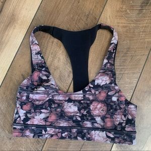 Lululemon sports bra